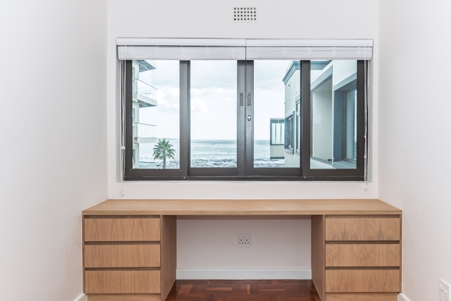 2 Bedroom Property for Sale in Green Point Western Cape